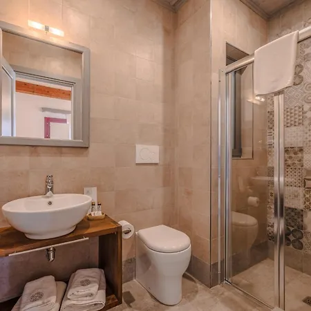 Hotel Mulberries 4*