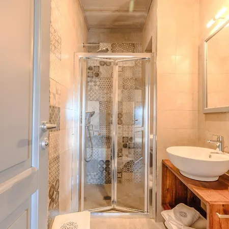 Hotel Mulberries Zabbar